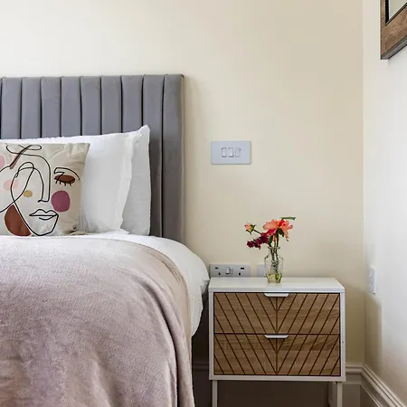 Holiday home 3-bdr Stunning Lux Parking *