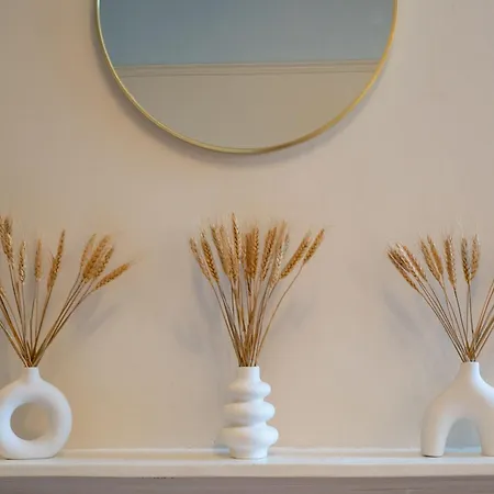 Apartment The Plush Putney Retreat *