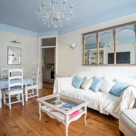 The Plush Putney Retreat London