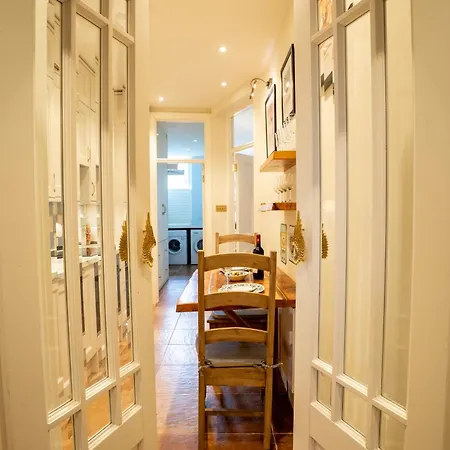Apartment The Plush Putney Retreat