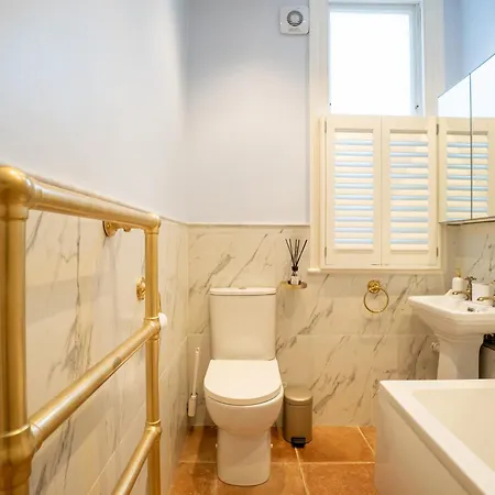 Apartment The Plush Putney Retreat *