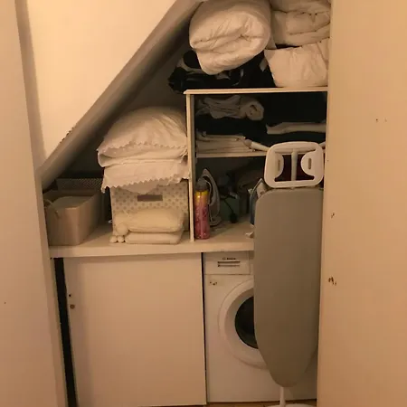 Zone 2, Private, Cosy Near Canary Wharf London