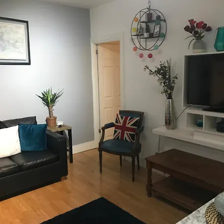 Apartment Zone 2, Private, Cosy Near Canary Wharf London