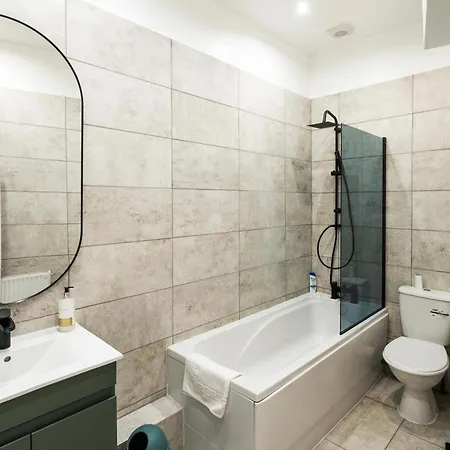 Flat Near By Kensington Olympia Exhibition-2 Bedroom * London