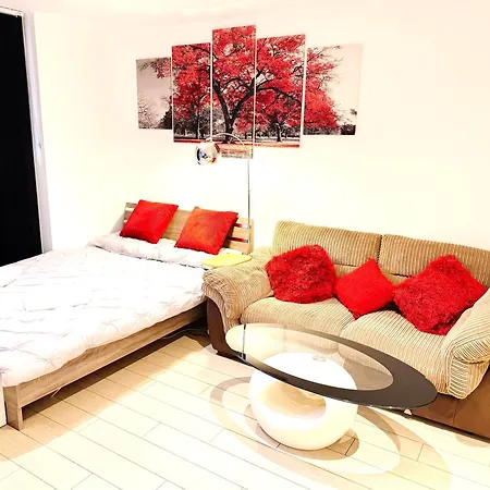 Homestay A Brand New Flat With 3 Bedrooms & 3 Baths In Zone 1 Angel For Max 9 Ppl *