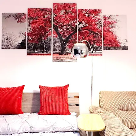 A Brand New Flat With 3 Bedrooms & 3 Baths In Zone 1 Angel For Max 9 Ppl *