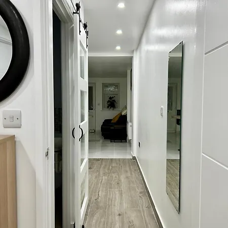 Verb - North London Self Catering - Work Enfield