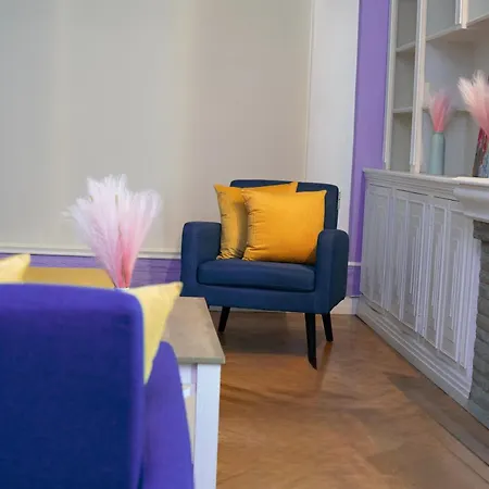 Buckingham Palace 4br 3ba House *