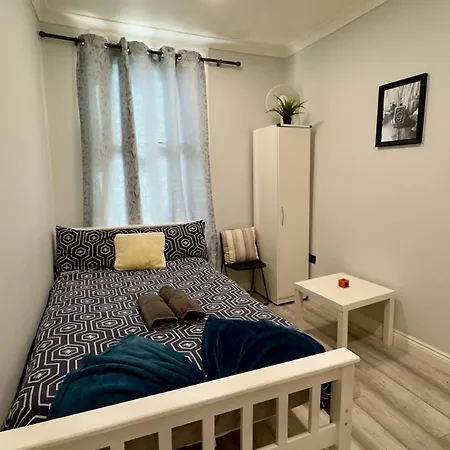 Acton Apartment London