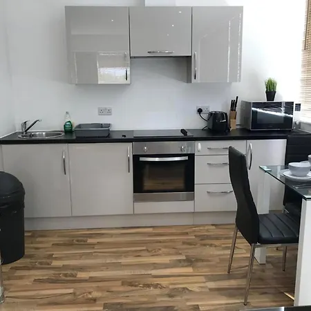 Lovely In 3rd Fl 3ppl Long And Short Apartment