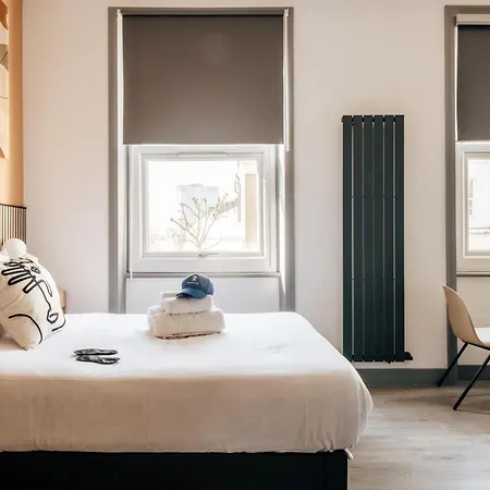 4 - Cosy In The Heart Of Earls Court