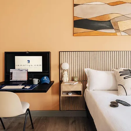 4 - Cosy In The Heart Of Earls Court