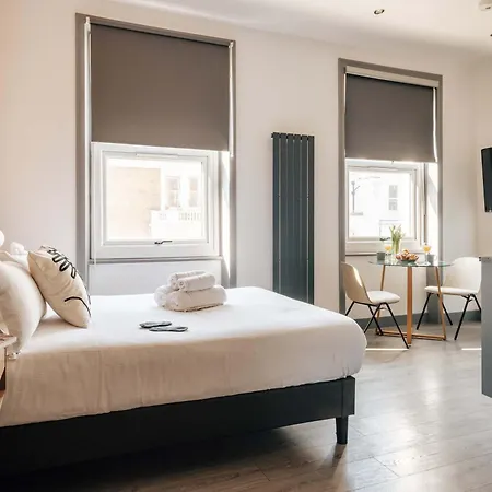4 - Cosy In The Heart Of Earls Court *