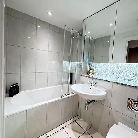 Apartment River View Eye Vauxhall 2 Bedroom London