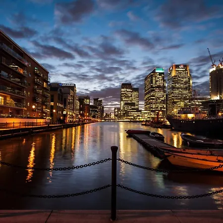Homestay London, Private