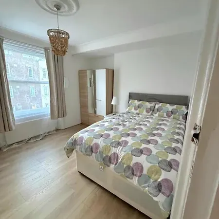 Apartment Entire 2-bedroom Flat Close To Hyde Park, Paddington Station, Bayswater And Queensway Station