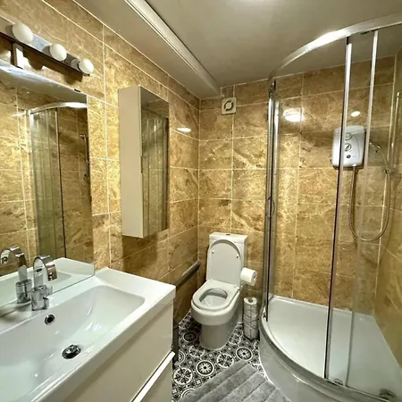 Apartment Entire 2-bedroom Flat Close To Hyde Park, Paddington Station, Bayswater And Queensway Station