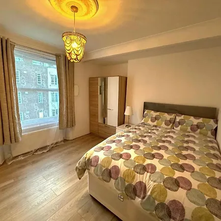 Apartment Entire 2-bedroom Flat Close To Hyde Park, Paddington Station, Bayswater And Queensway Station