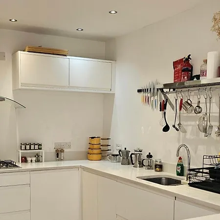 Holiday home Beautiful 4 Bedroom House With Separate Office & Garden