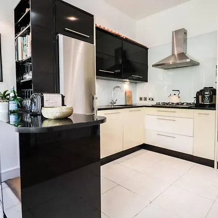 Hyde Park Luxe 2br - 4min Walk Paddington Station * London