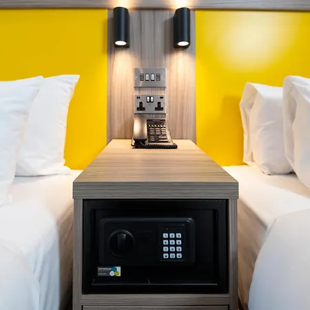 Brit Earls Court 3*