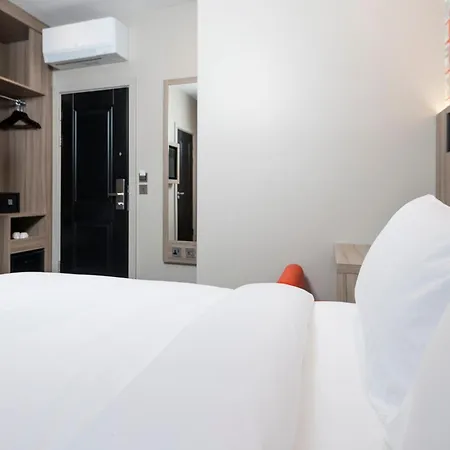 Brit Earls Court Hotel 3*