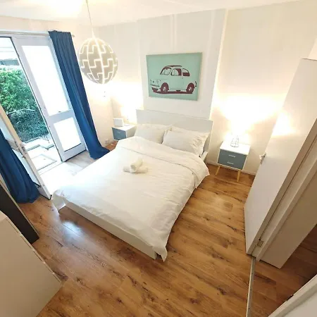Cozy Flat Near Hyde Park Apartment *