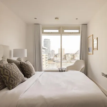 The Riverside - 3bdr With Balcony London