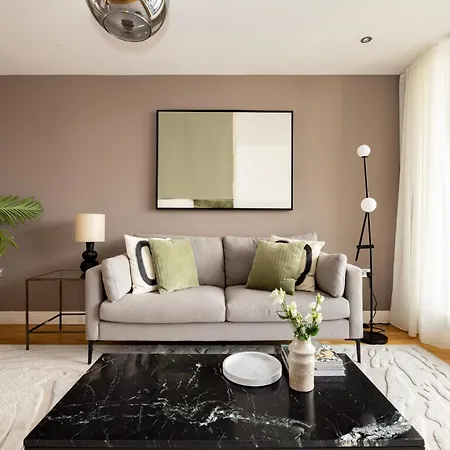 The Riverside - 3bdr With Balcony * London