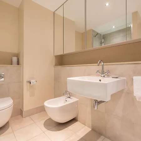 The Riverside - 3bdr With Balcony * London