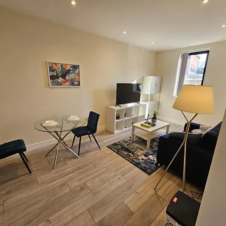 Modern London Village 2-bed Flat In Just 40 Mins To London Apartment Cheam