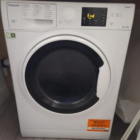 Modern London Village 2-bed Flat In Just 40 Mins To London *