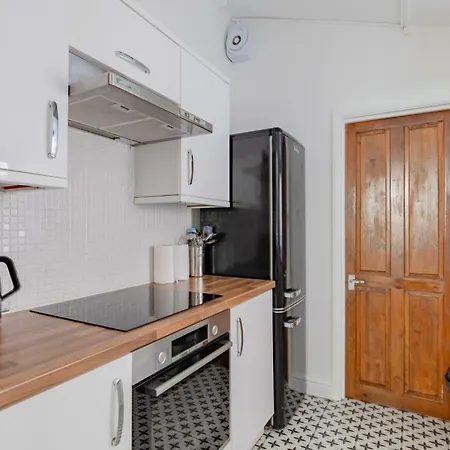 Newly Renovated 3bed Period In Stratford Holiday home