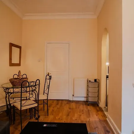 Cosy Maida Vale Flat By Evergreen Apartment London