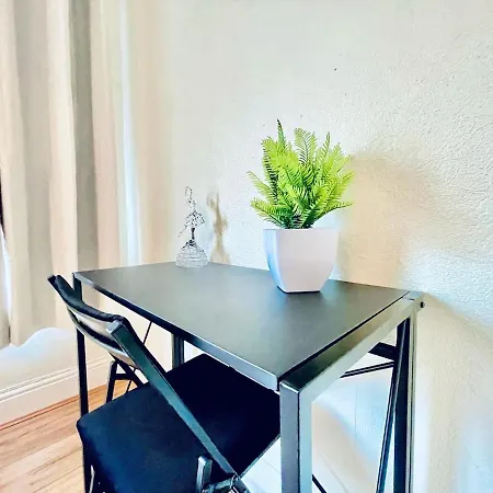 Plaistow Near Custom House Excel Free Parking *