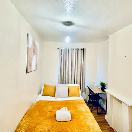 Plaistow Near Custom House Excel Free Parking Apartment