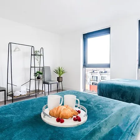 Apartment Penthouse Haven - Gants Hill - 2 Bedroom Flat Redbridge
