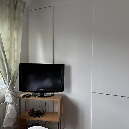 Cosy 2-bed Retreat In Hampstead Apartment London
