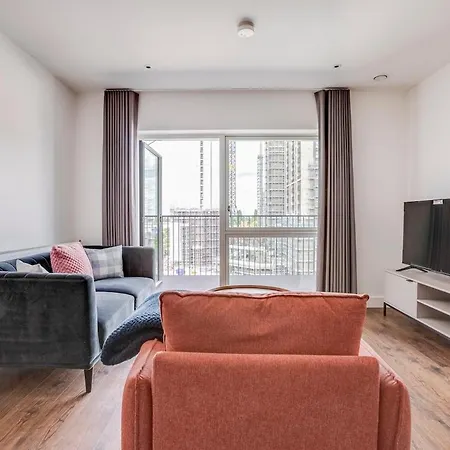 Modern, Spacious 2bed, 2bath In * Barking (Greater London)