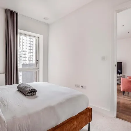 Modern, Spacious 2bed, 2bath In Barking (Greater London)