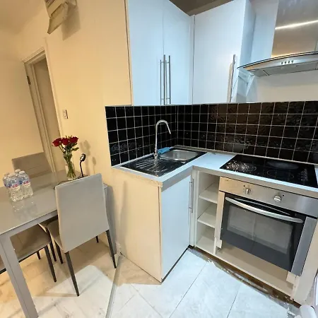 Apartment One Bedroom Flat 2nd Floor Victoria London