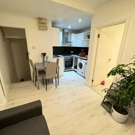 Apartment One Bedroom Flat 2nd Floor Victoria