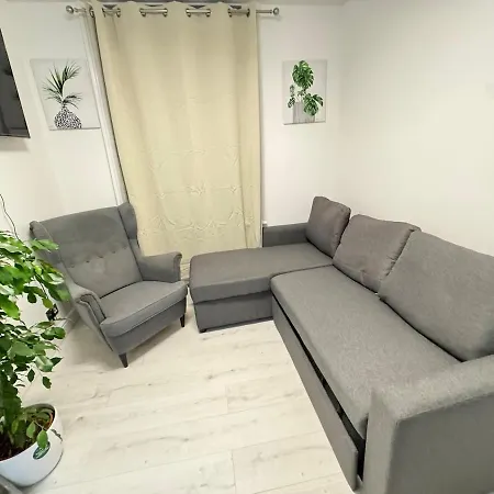 One Bedroom Flat 2nd Floor Victoria Apartment