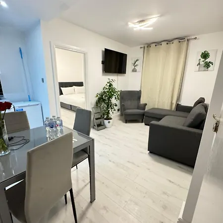 Apartment One Bedroom Flat 2nd Floor Victoria