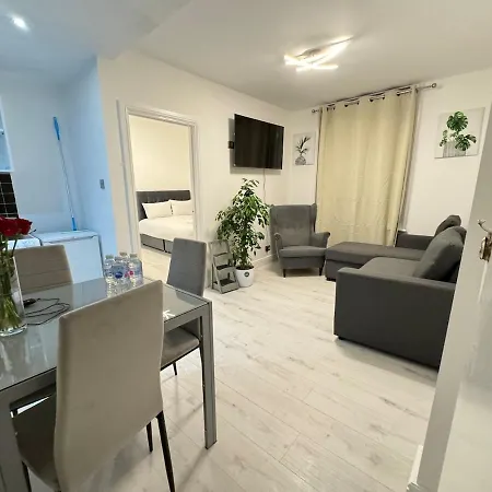 One Bedroom Flat 2nd Floor Victoria Apartment