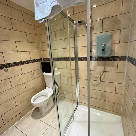 One Bedroom Flat 2nd Floor Victoria * London