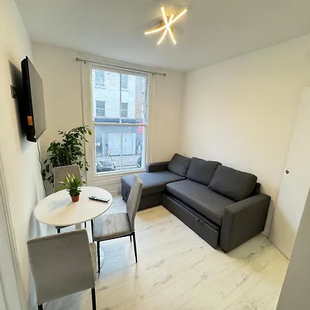 One Bedroom Flat Victoria London