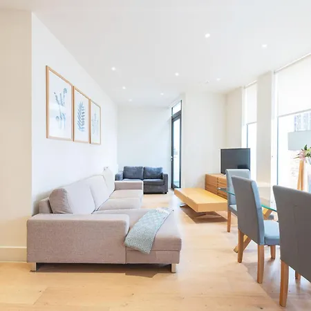 Waterloo - Modern & Spacious Near Waterloo Station Apartment