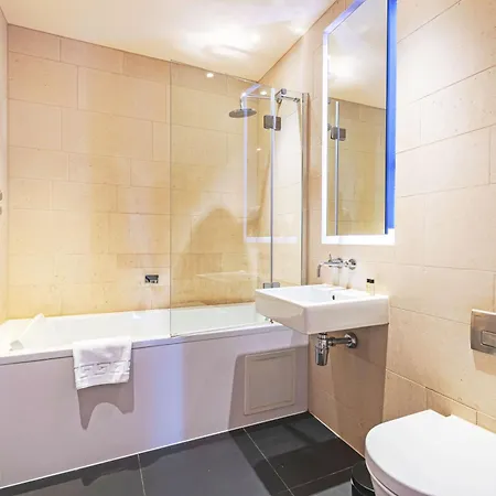 Waterloo - Modern & Spacious Near Waterloo Station Apartment *