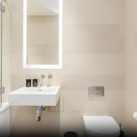 Waterloo - Modern & Spacious Near Waterloo Station London